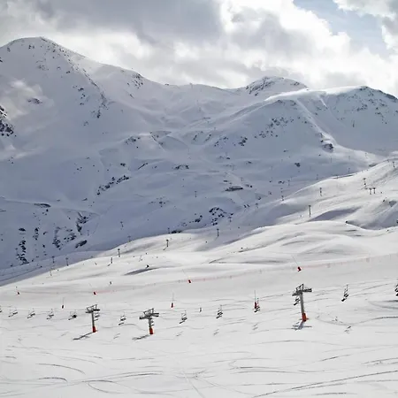Snoe Vall De Boi Resort