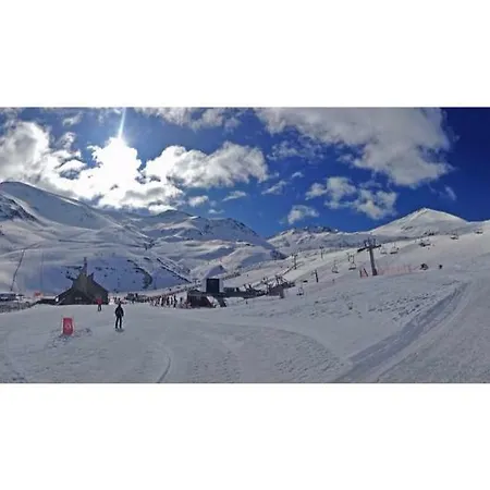 Snoe Vall De Boi アパートホテル